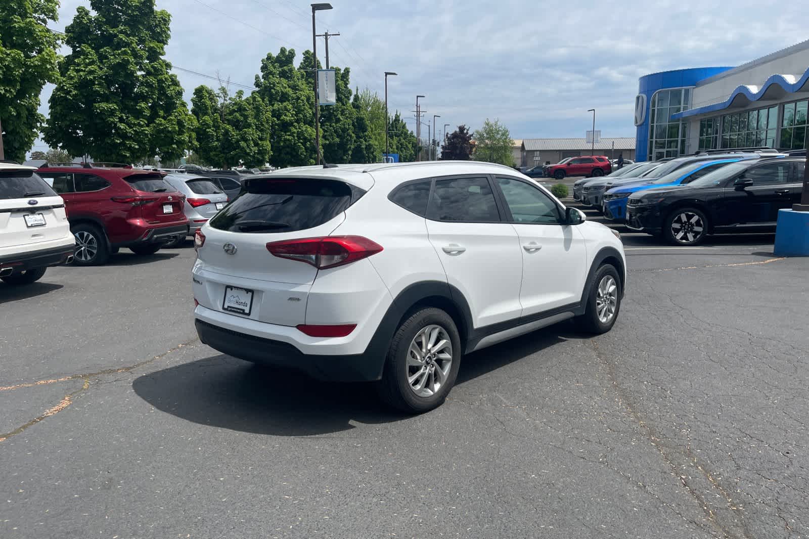 Thumbnail: 2017 Hyundai Tucson - 4
