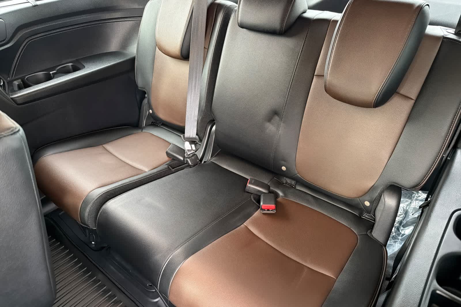 2027 Honda Odyssey Elite - Photo 18