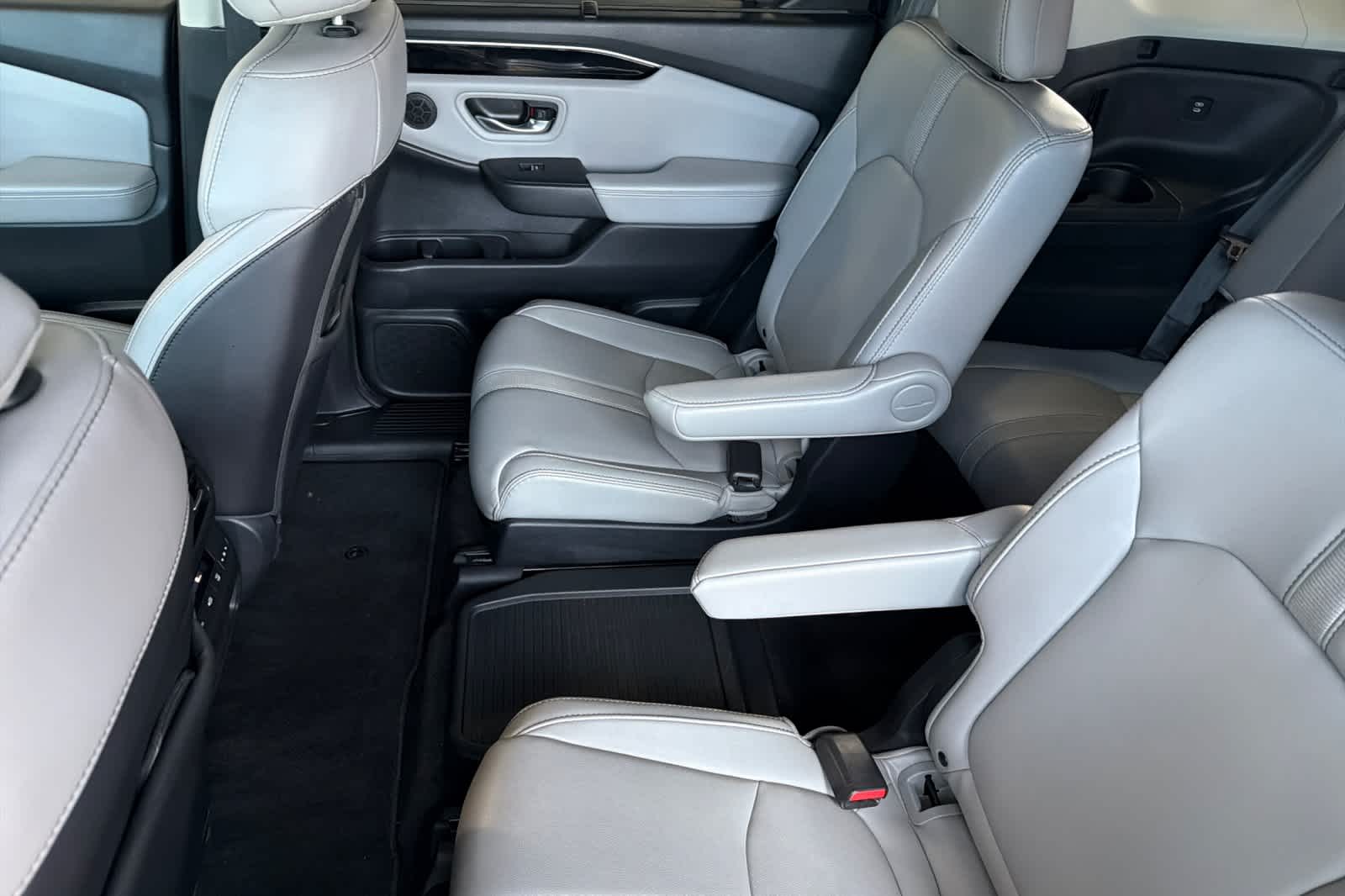 Thumbnail: 2024 Honda Pilot - 4