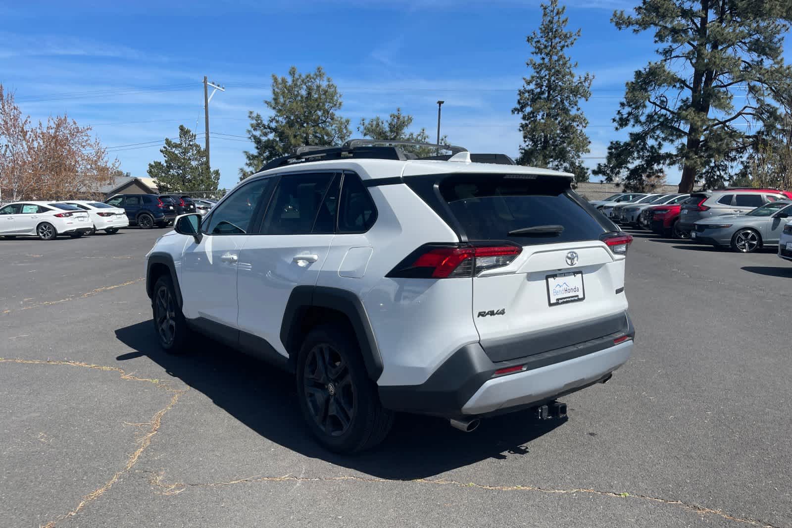 Thumbnail: 2022 Toyota RAV4 - 3