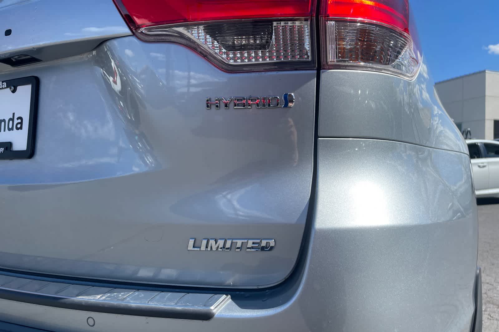 Thumbnail: 2018 Toyota Highlander - 14