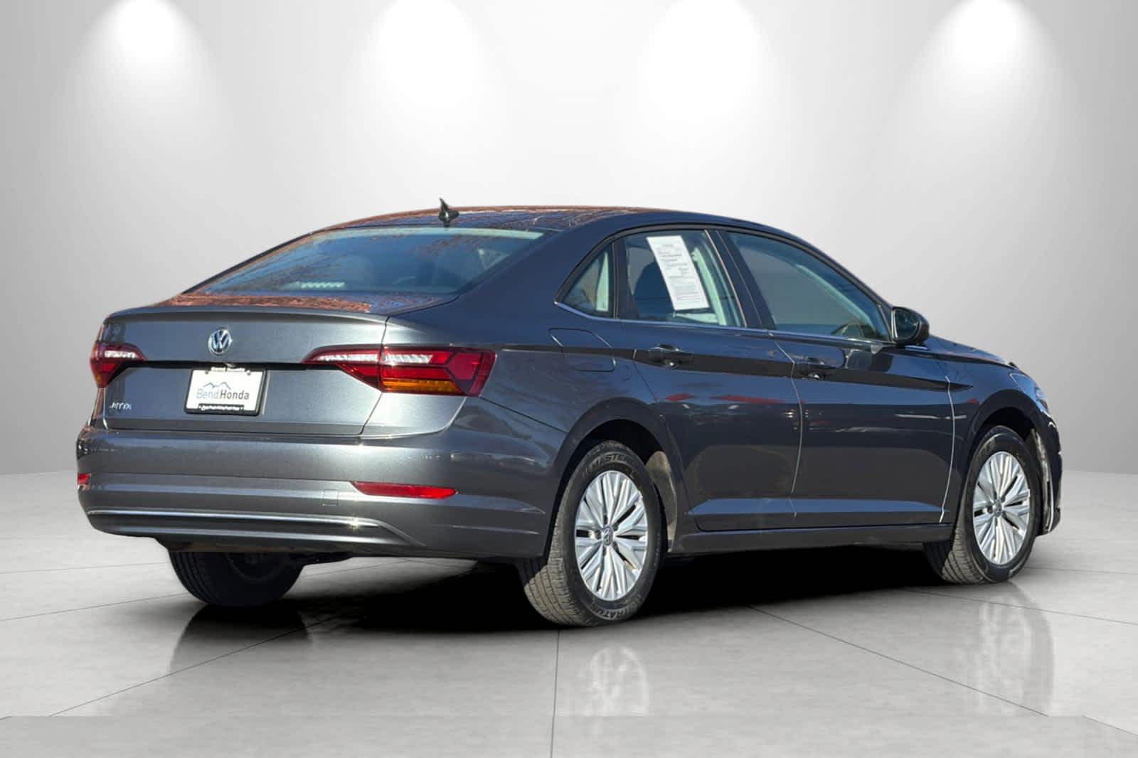 Thumbnail: 2019 Volkswagen Jetta - 2