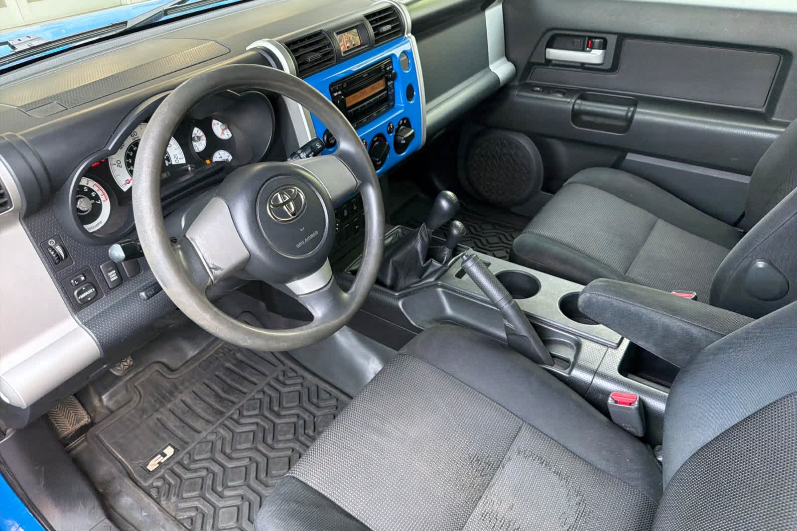 Thumbnail: 2007 Toyota FJ Cruiser - 12