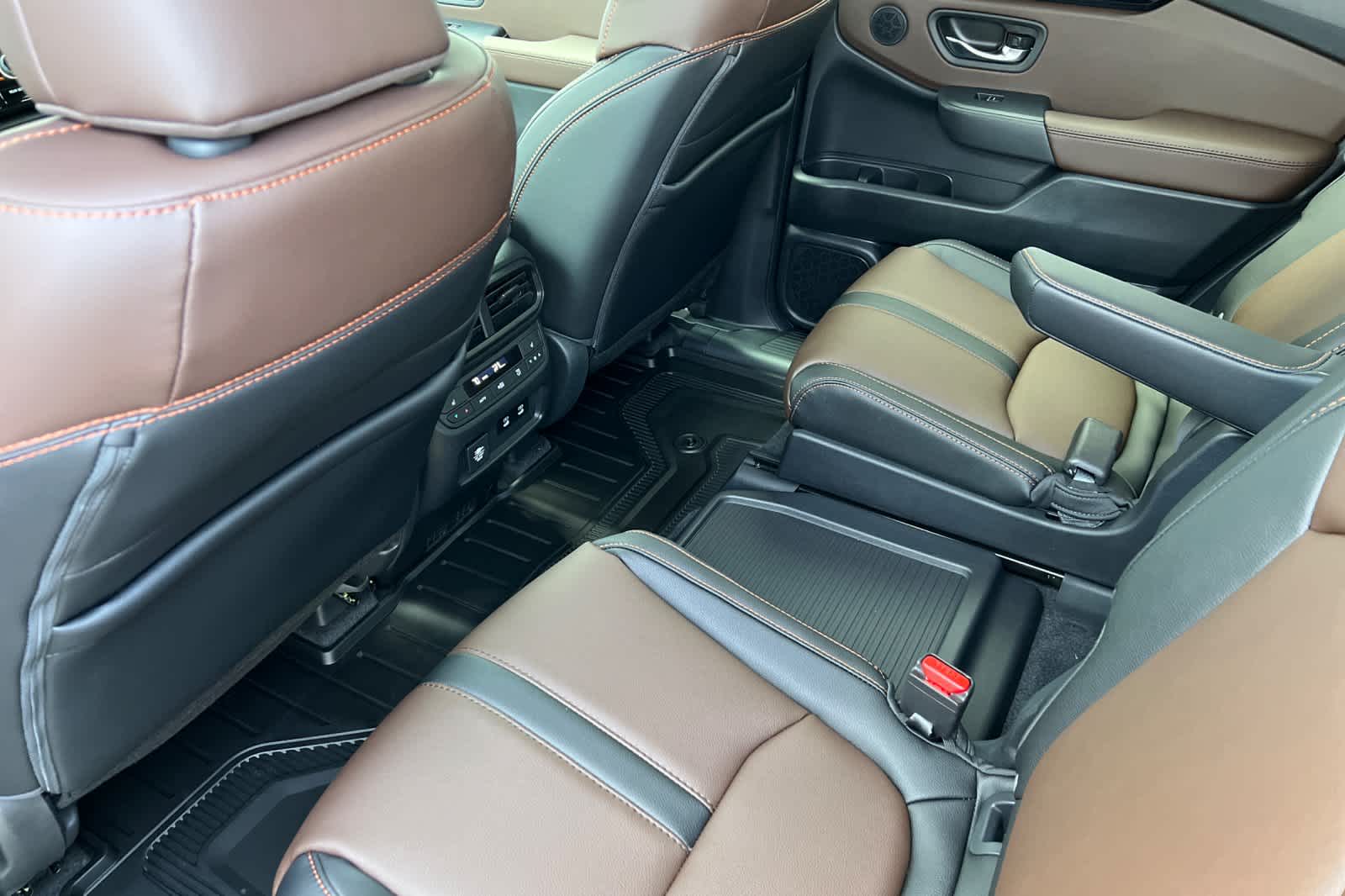 Thumbnail: 2026 Honda Pilot - 4