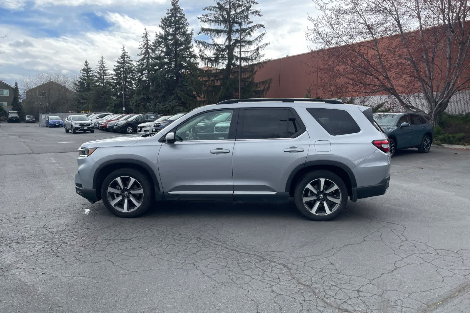 Thumbnail: 2024 Honda Pilot - 2