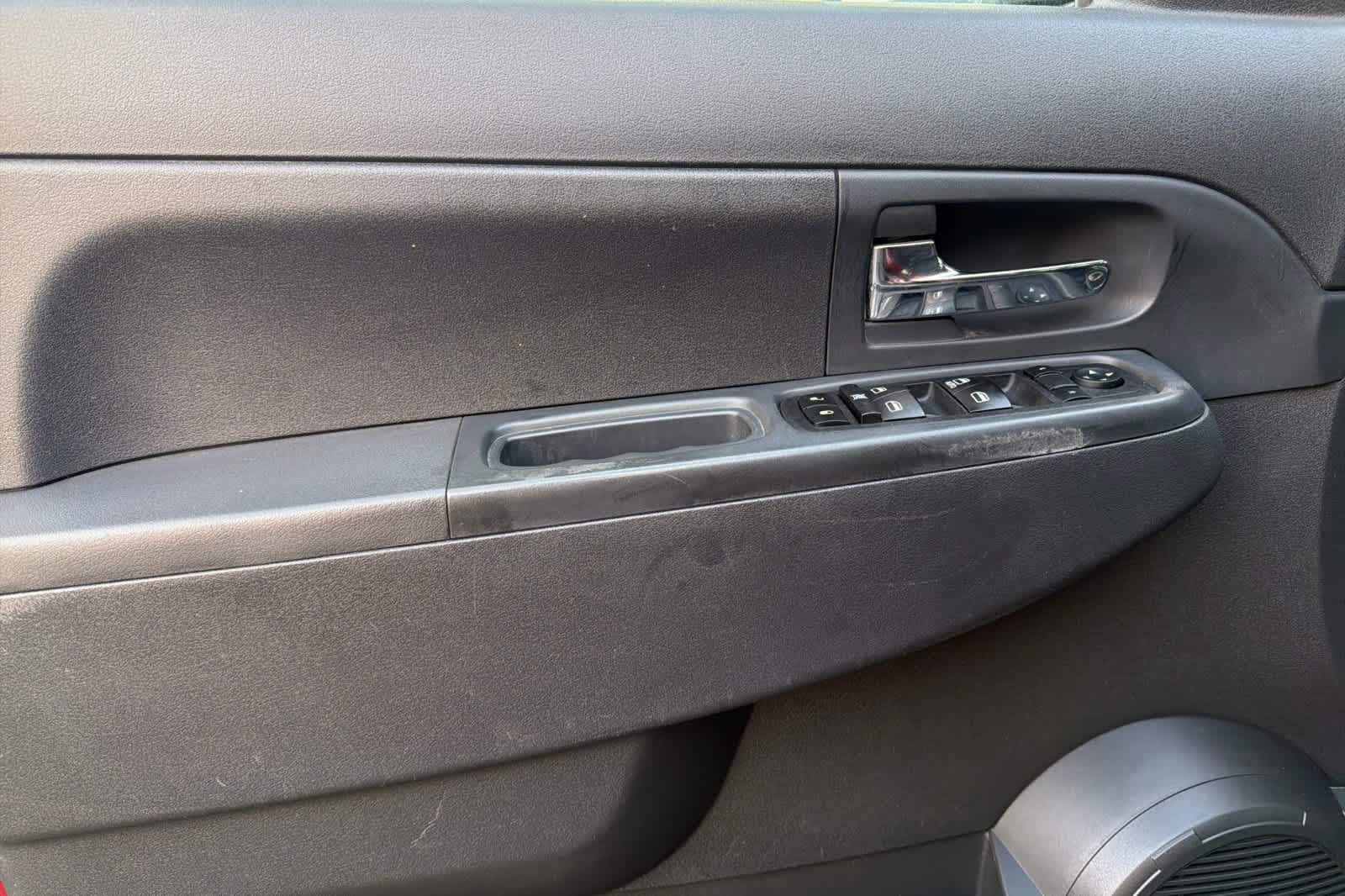 Thumbnail: 2011 Jeep Liberty - 14