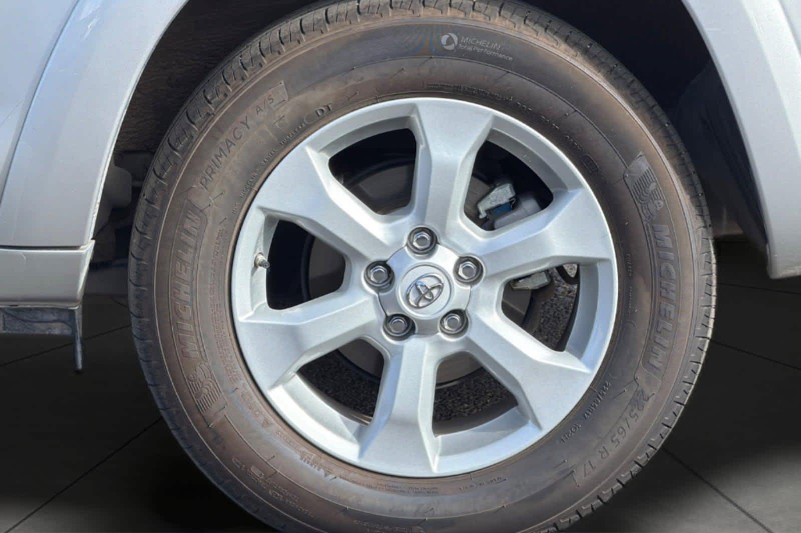 Thumbnail: 2012 Toyota RAV4 - 11