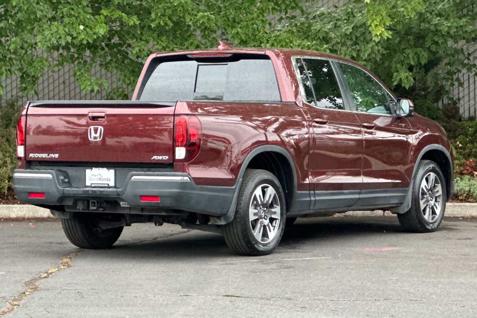 Used 2019 Honda Ridgeline RTL-T with VIN 5FPYK3F60KB012817 for sale in Bend, OR