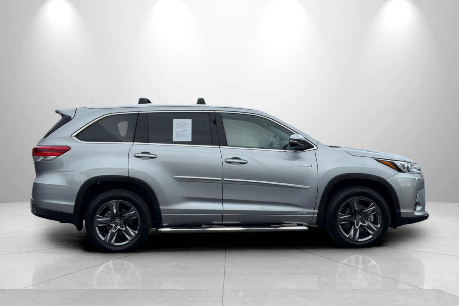 Thumbnail: 2018 Toyota Highlander - 8