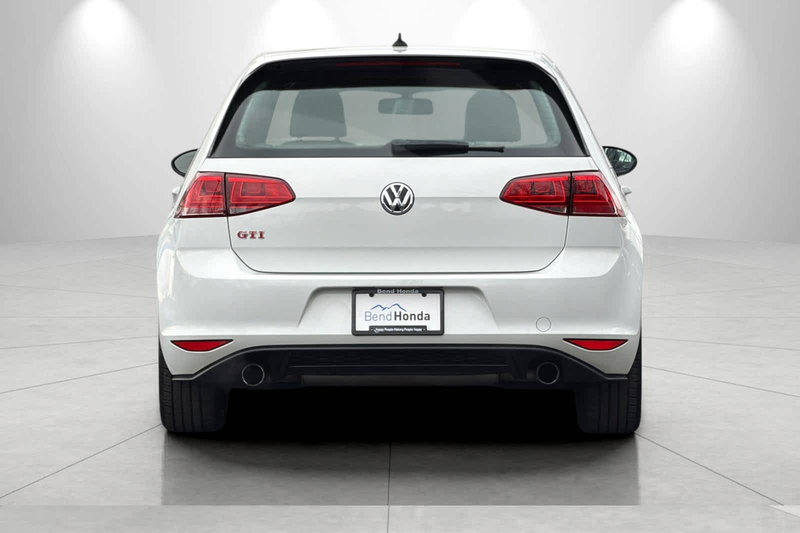 Thumbnail: 2016 Volkswagen Golf - 7