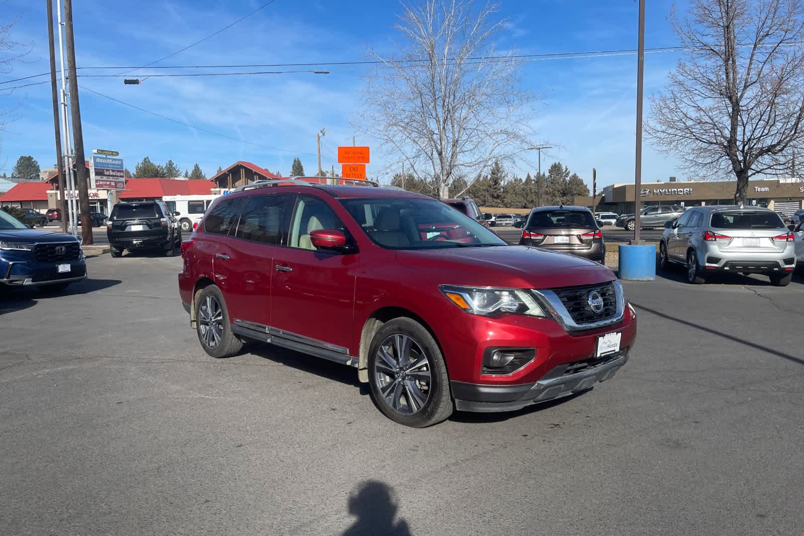 Thumbnail: 2017 Nissan Pathfinder - 9