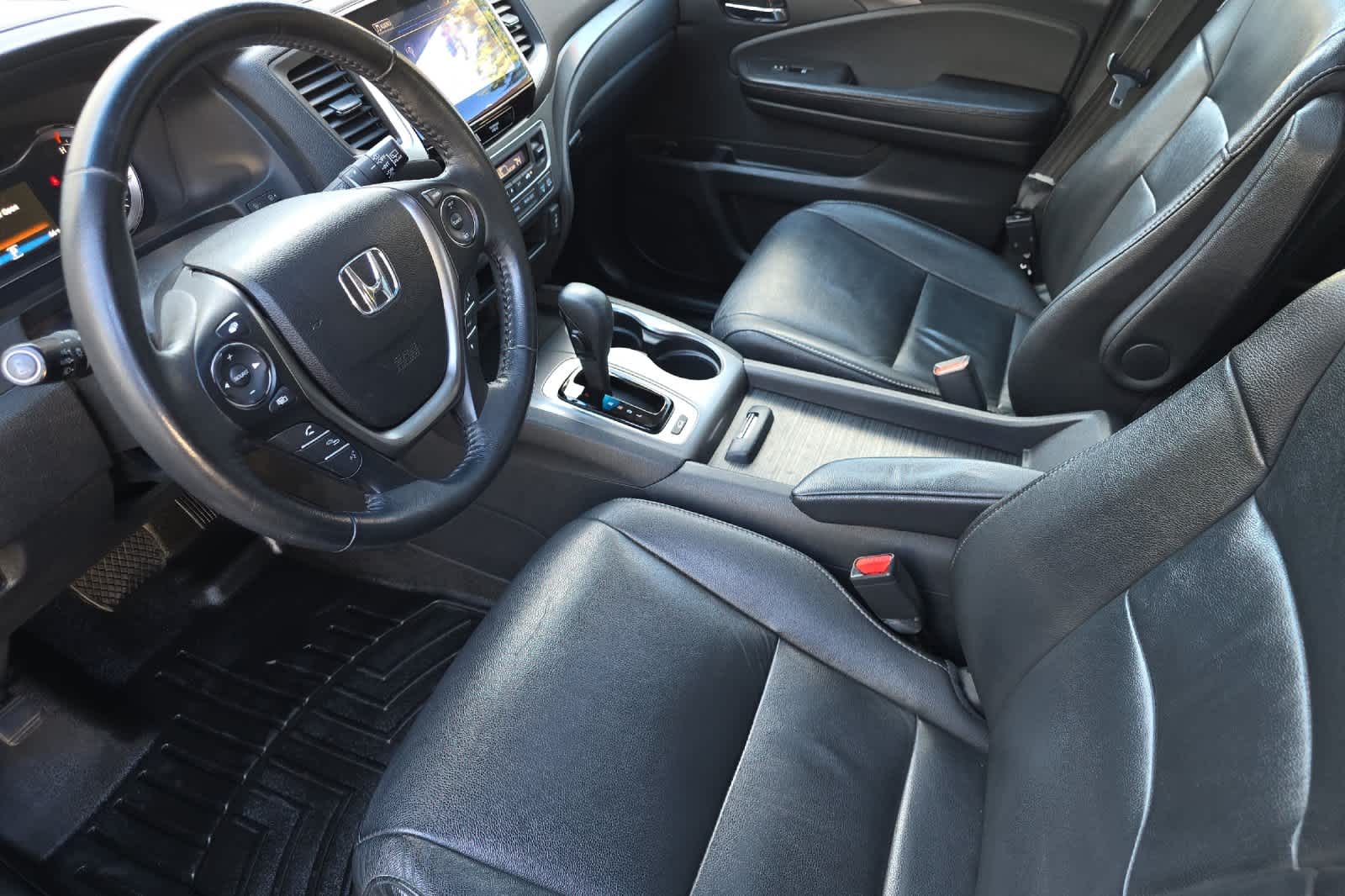 Thumbnail: 2016 Honda Pilot - 12