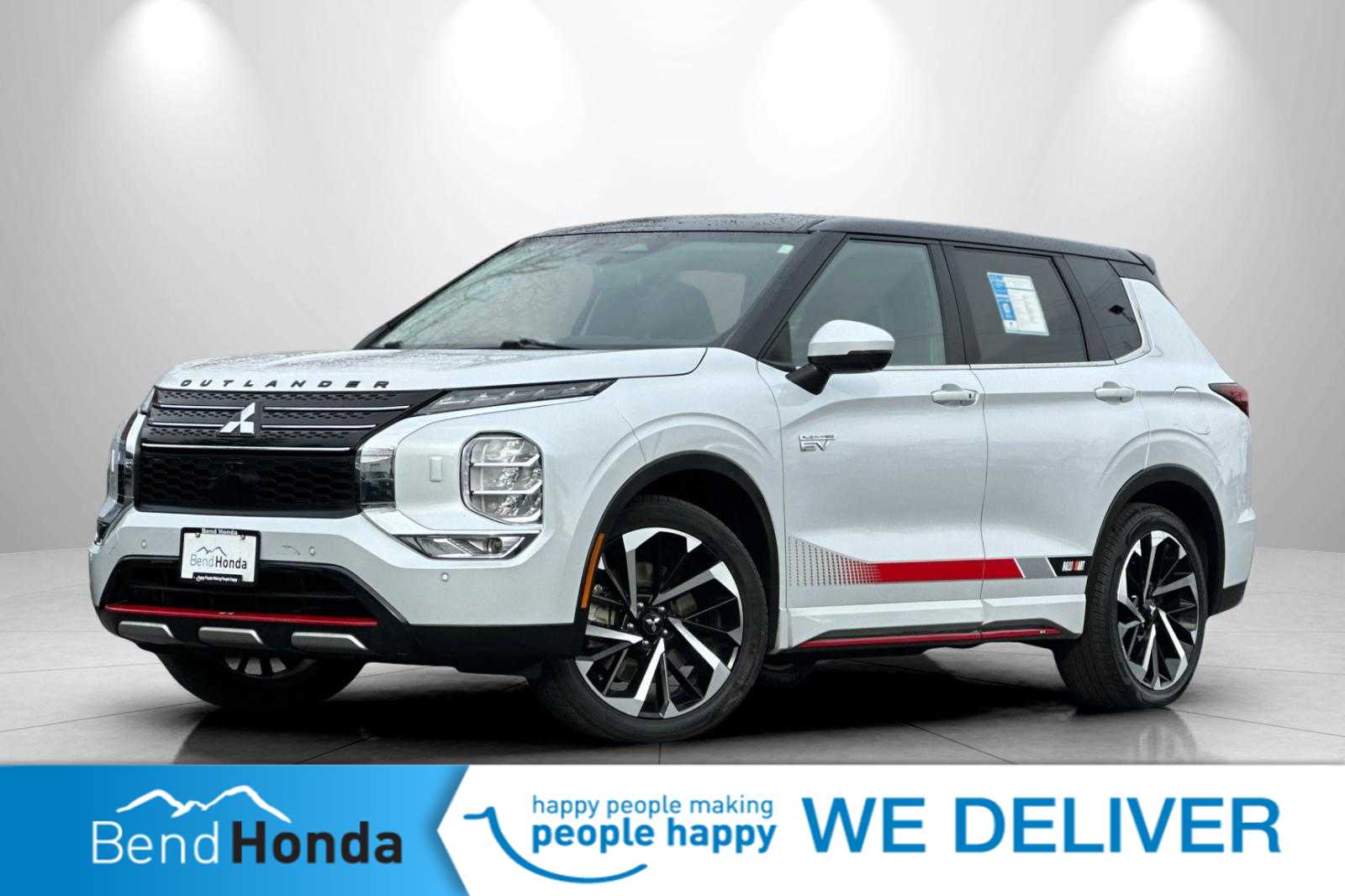 Thumbnail: 2024 Mitsubishi Outlander - 1