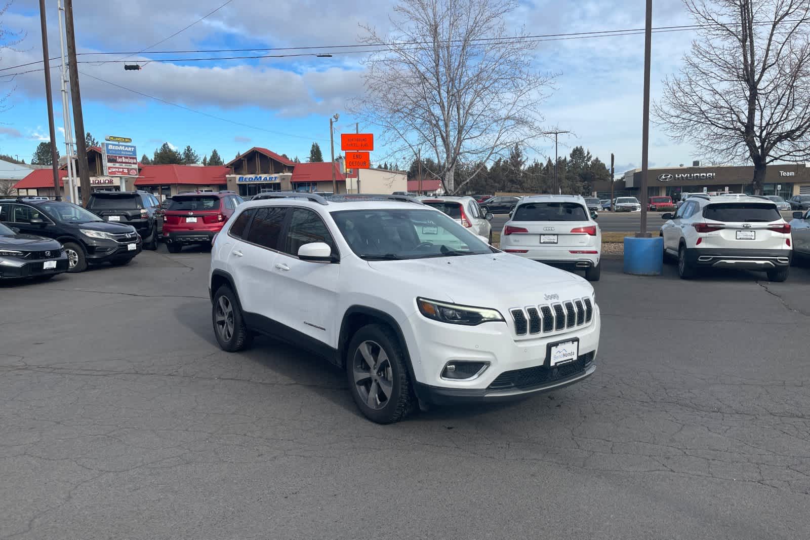 Thumbnail: 2020 Jeep Cherokee - 8