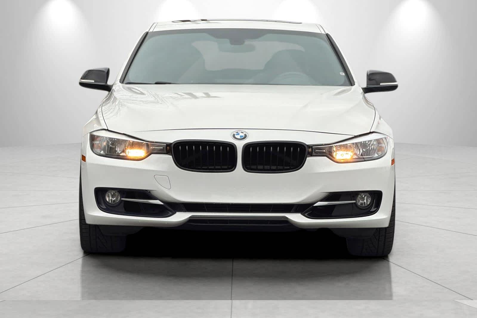 Thumbnail: 2012 BMW 3 Series - 10