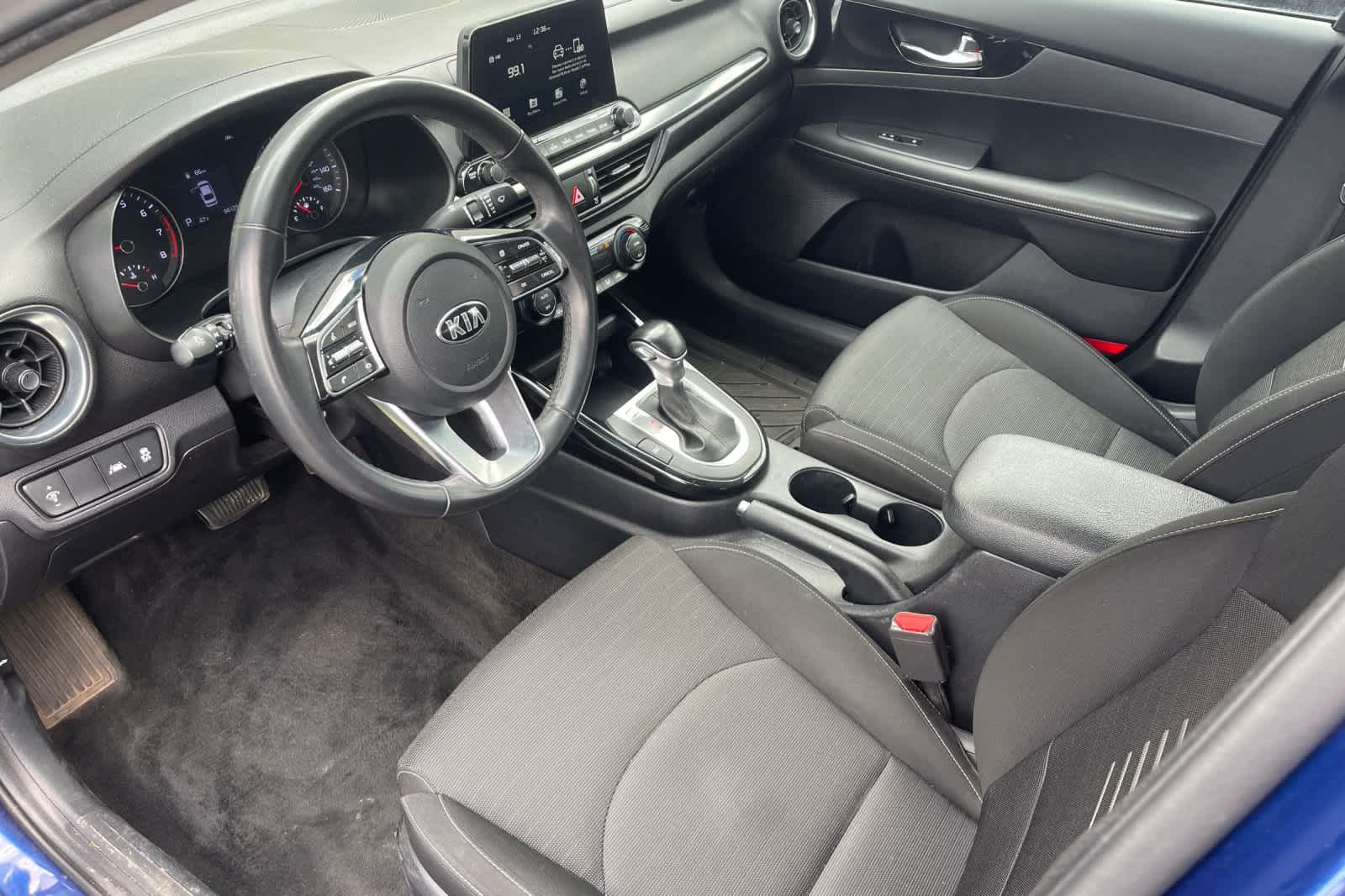 Thumbnail: 2019 Kia Forte - 9