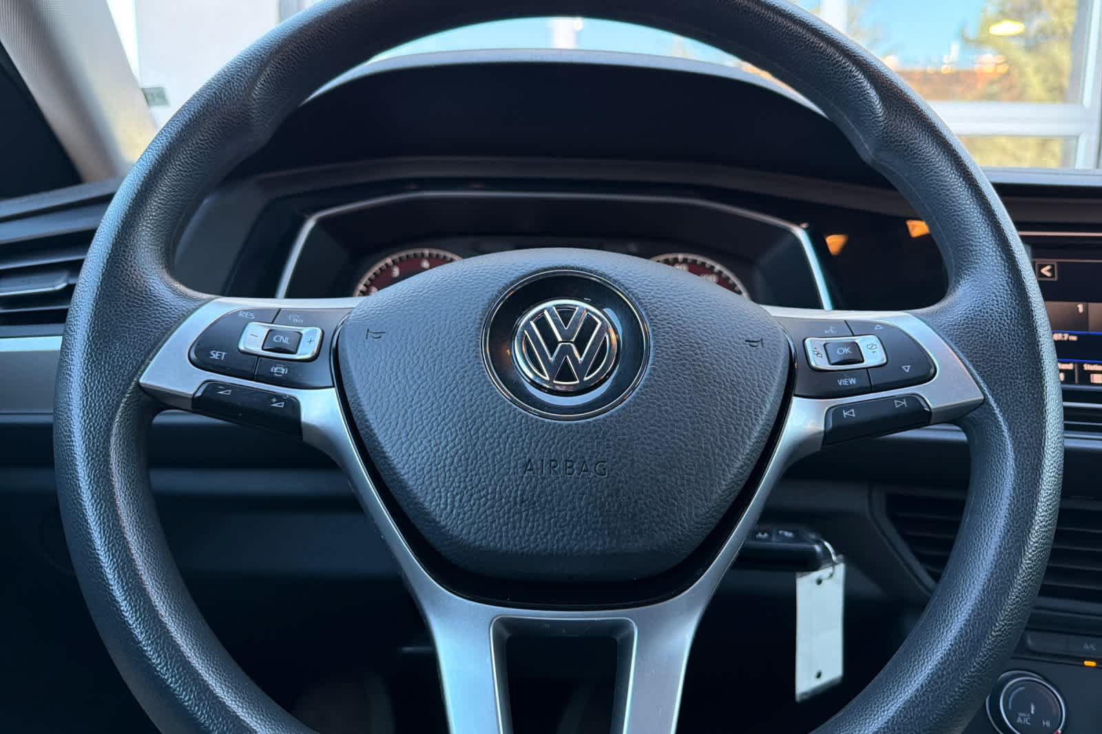 Thumbnail: 2019 Volkswagen Jetta - 23