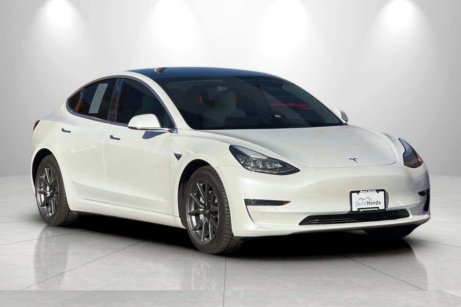 Thumbnail: 2019 Tesla Model 3 - 9