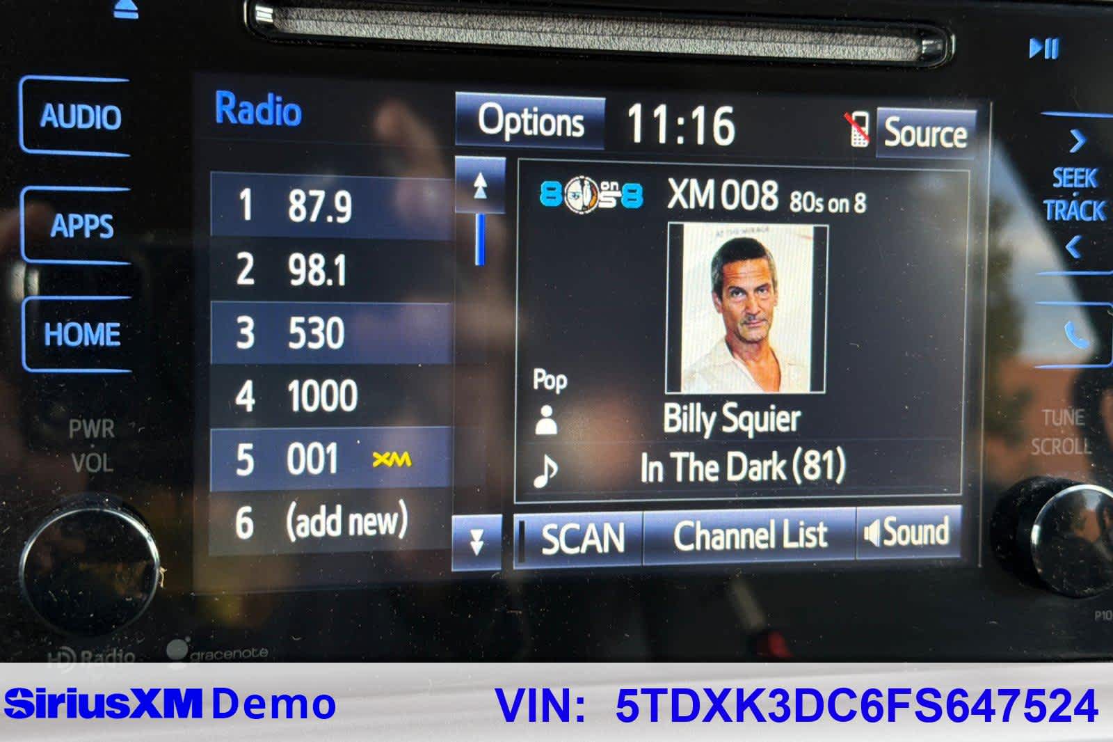 Thumbnail: 2015 Toyota Sienna - 28