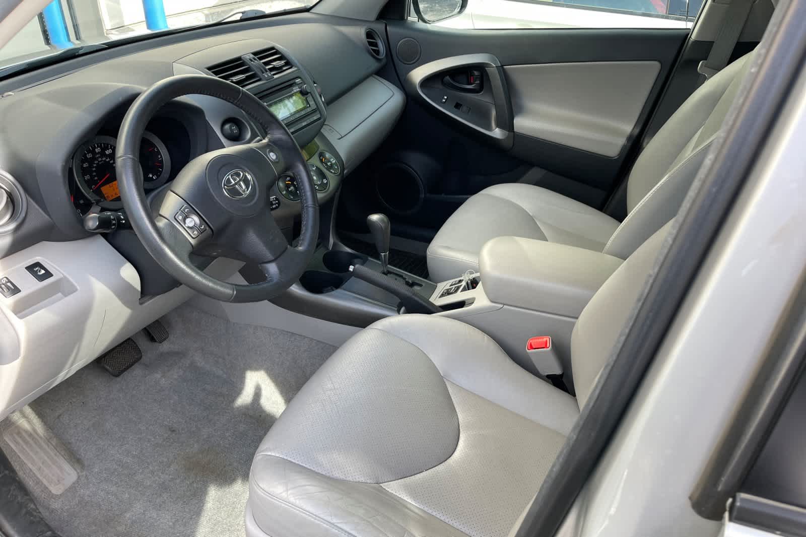 Thumbnail: 2012 Toyota RAV4 - 9