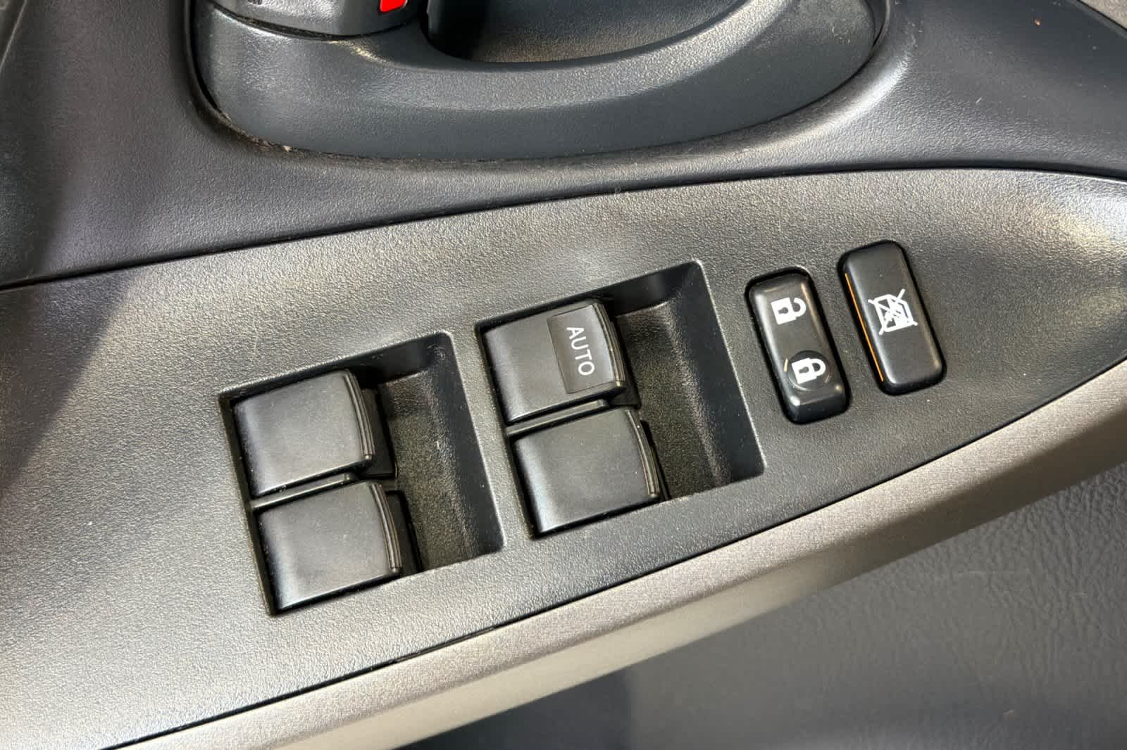 Thumbnail: 2011 Toyota RAV4 - 15