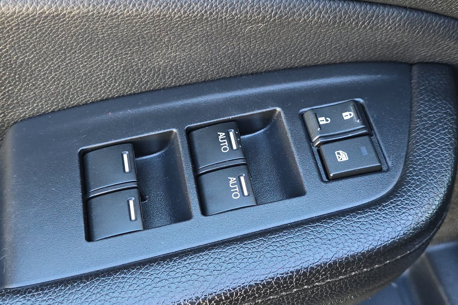 Thumbnail: 2016 Honda Pilot - 14