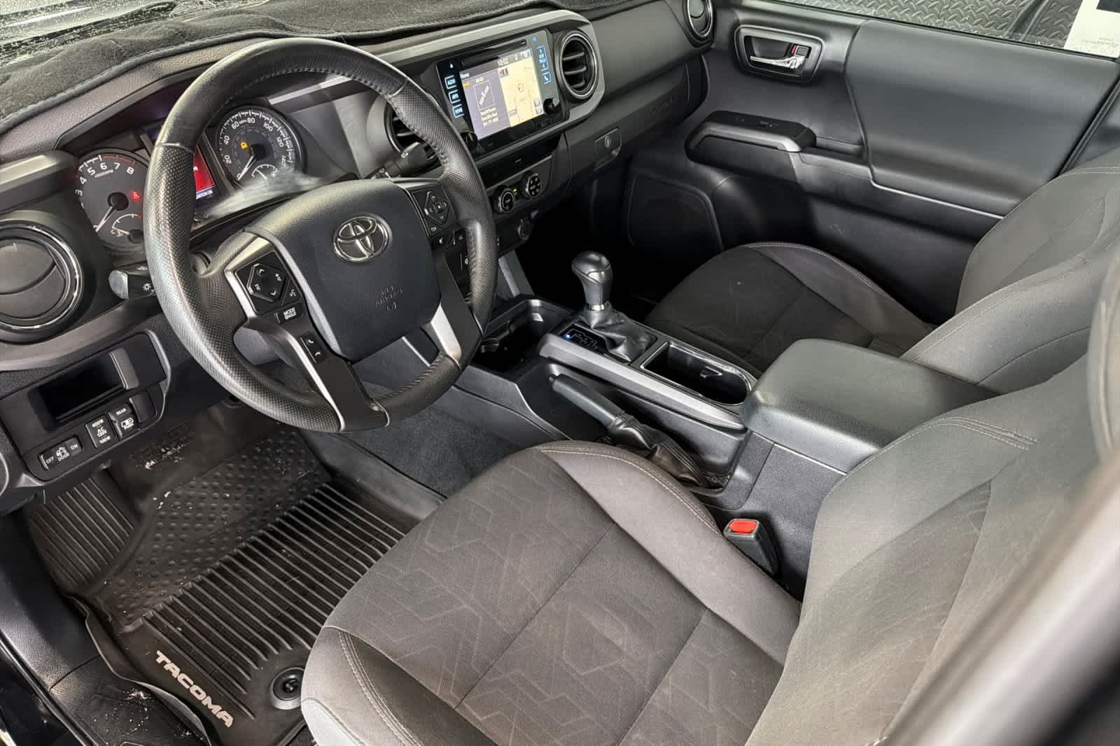 Thumbnail: 2017 Toyota Tacoma - 13