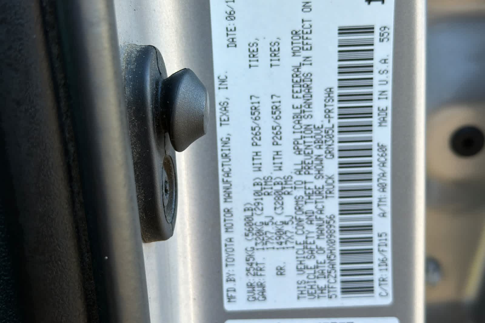 Thumbnail: 2017 Toyota Tacoma - 29