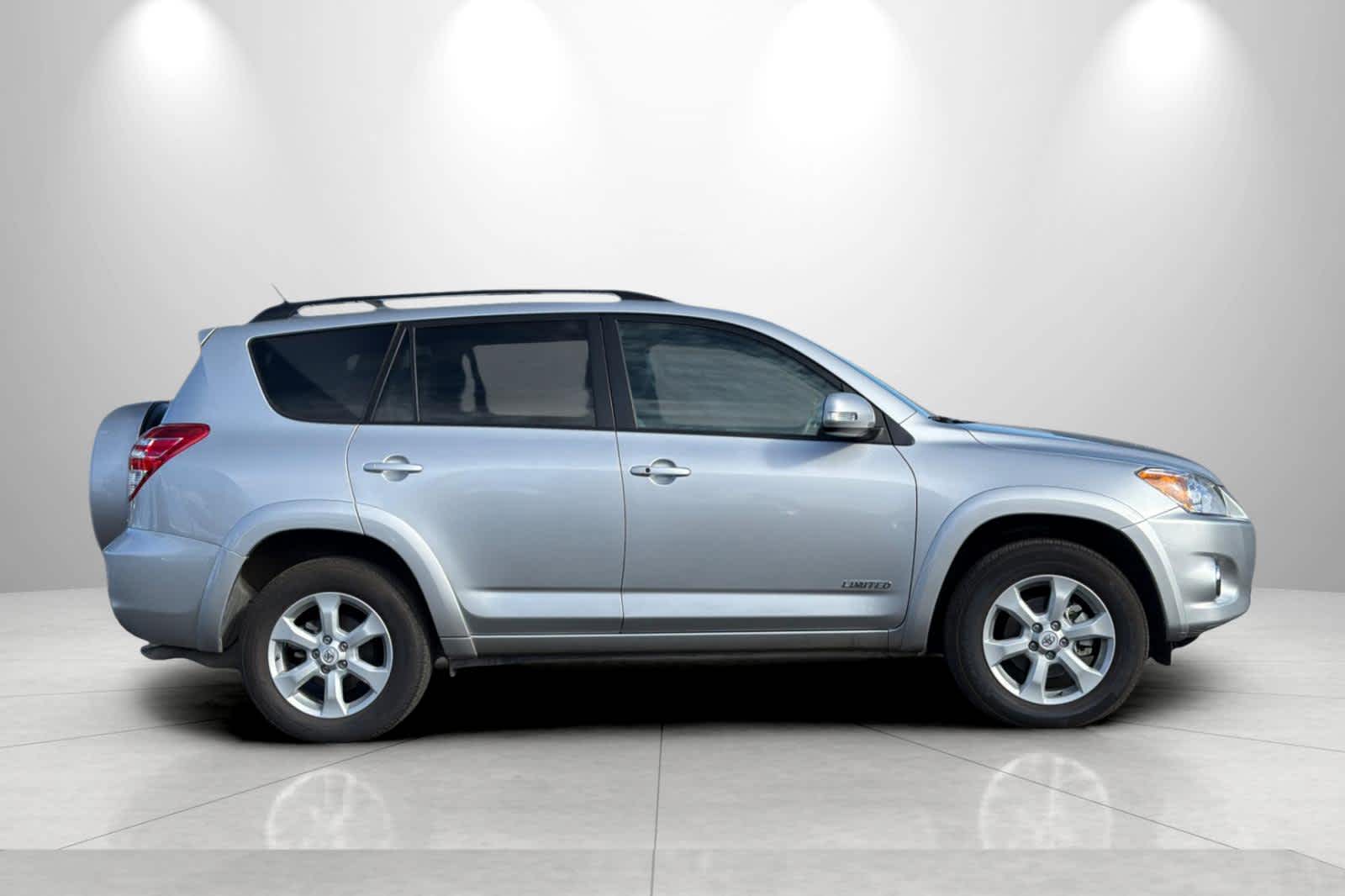 Thumbnail: 2012 Toyota RAV4 - 8