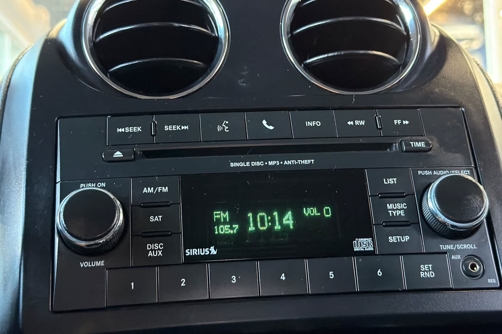 Thumbnail: 2016 Jeep Patriot - 20