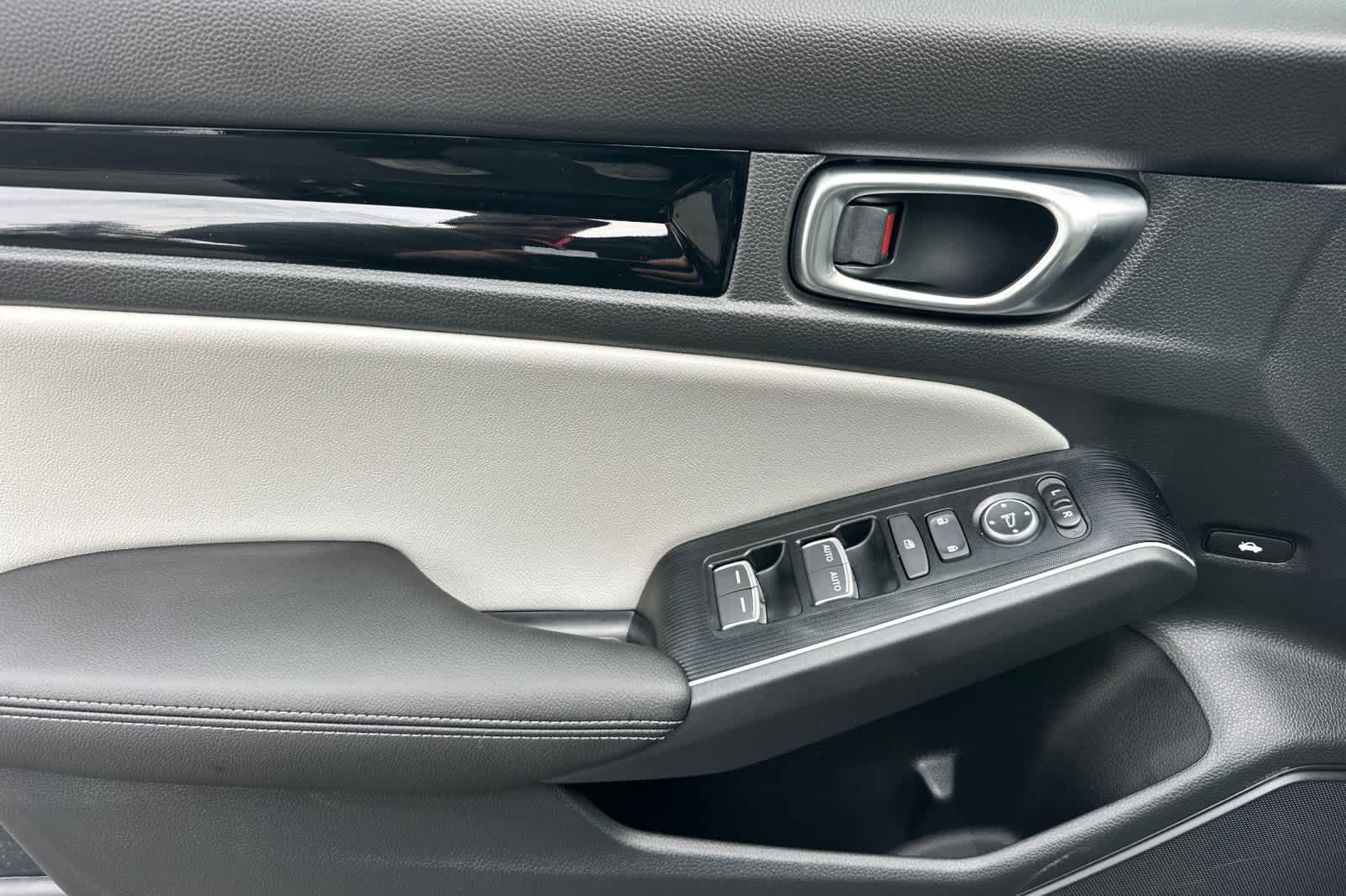 Thumbnail: 2026 Honda Civic - 14