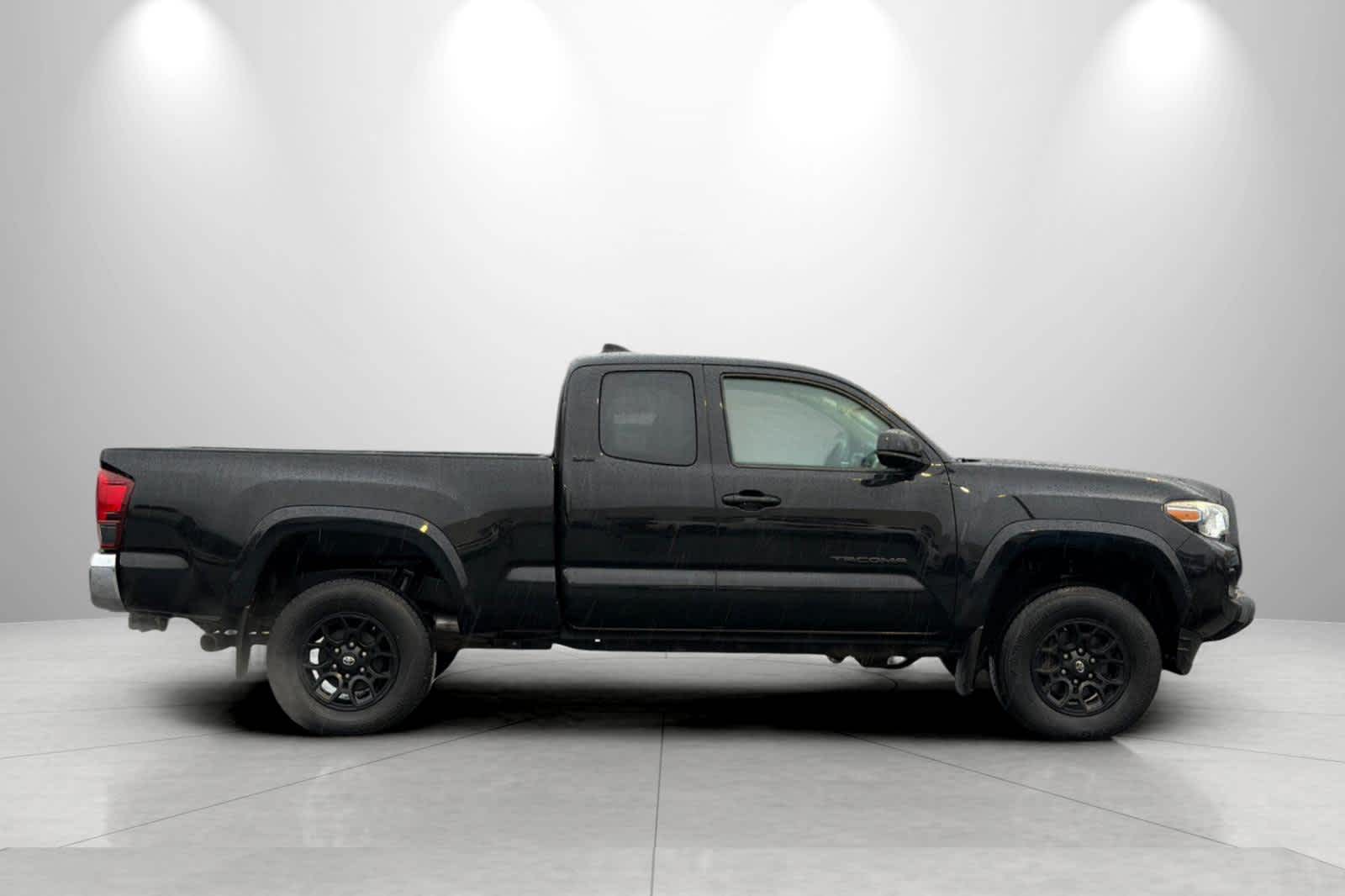 Thumbnail: 2019 Toyota Tacoma - 7