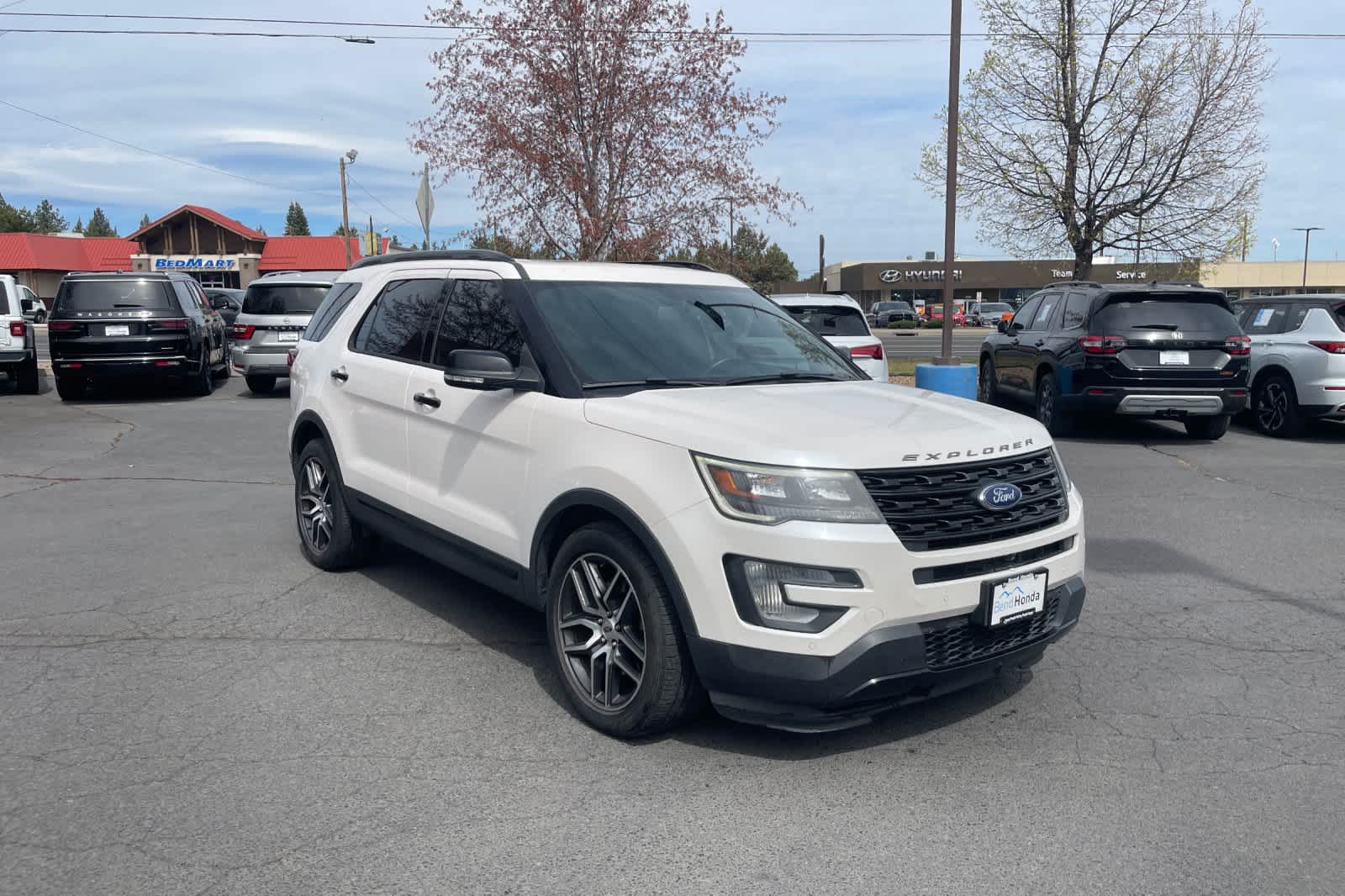 Thumbnail: 2017 Ford Explorer - 7