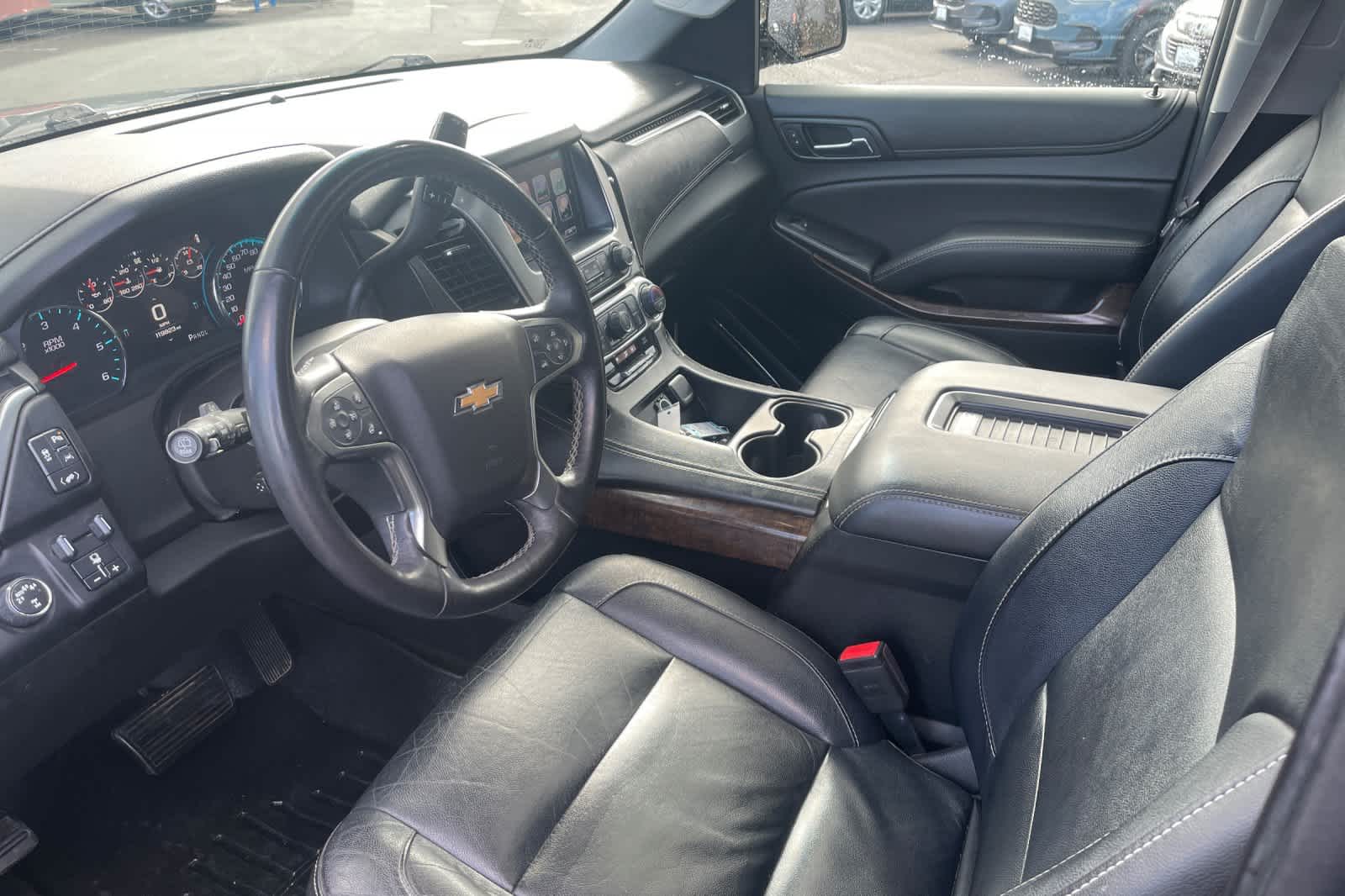 Thumbnail: 2017 Chevrolet Suburban - 12