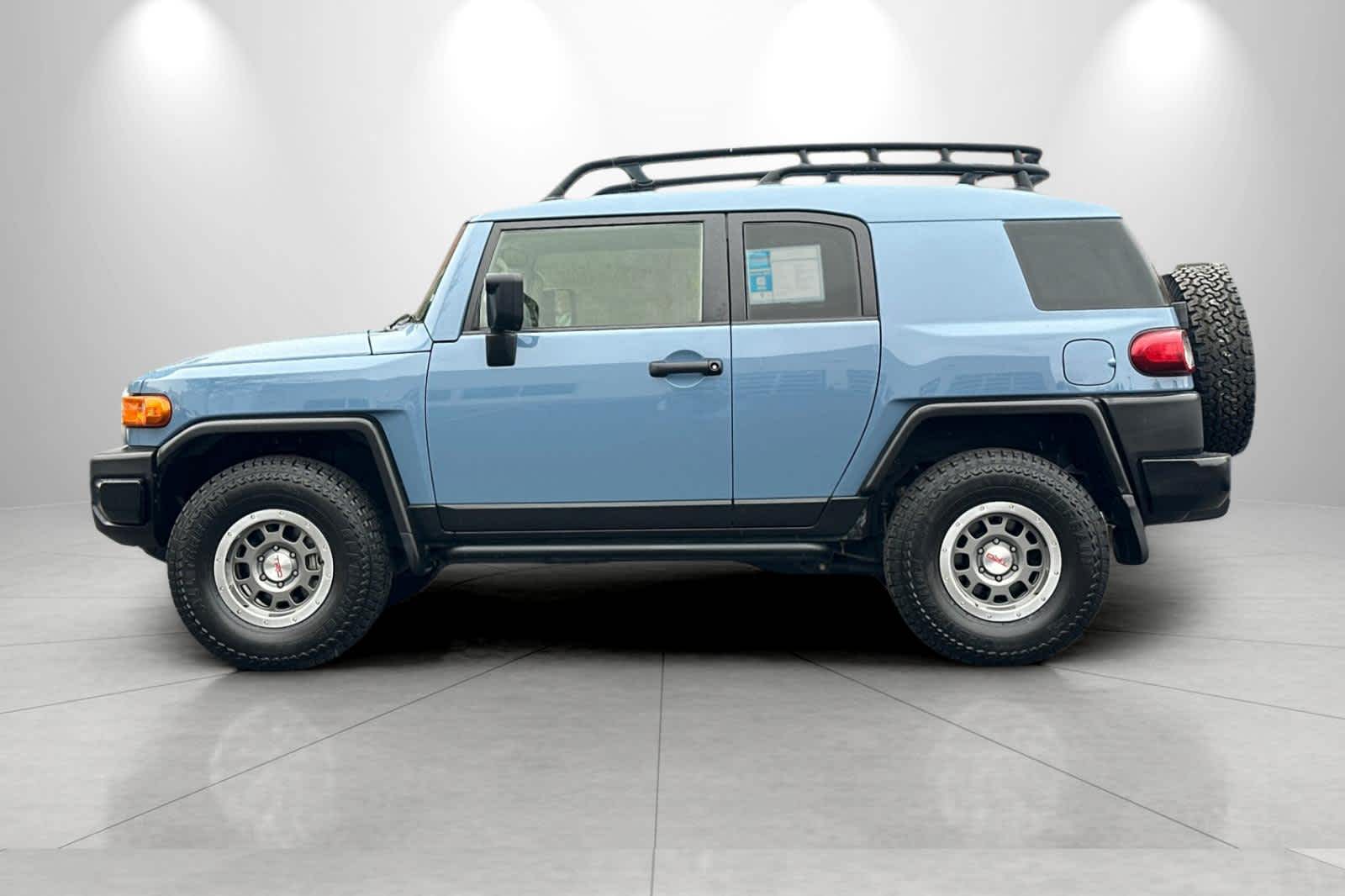 Thumbnail: 2014 Toyota FJ Cruiser - 5