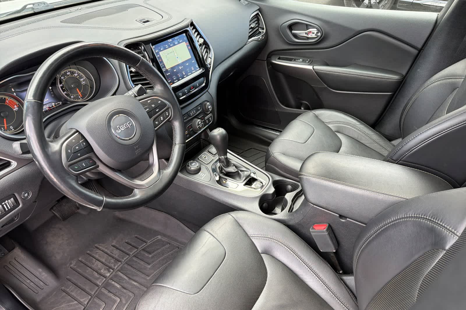 Thumbnail: 2020 Jeep Cherokee - 13