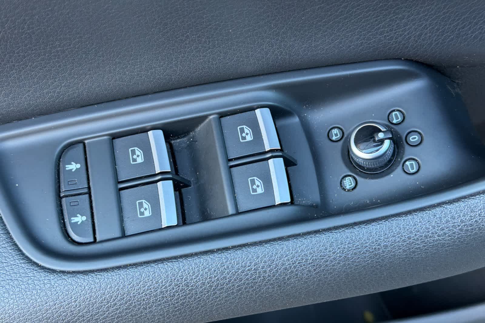 Thumbnail: 2017 Audi Q7 - 15