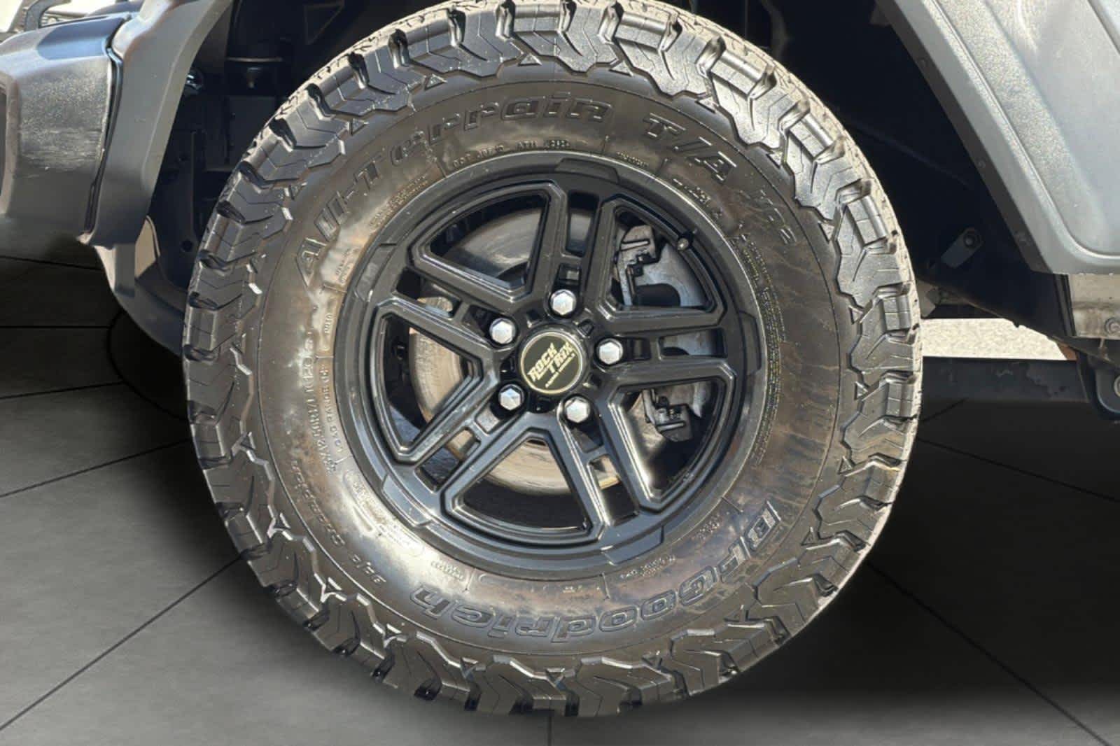 Thumbnail: 2018 Jeep Wrangler - 11