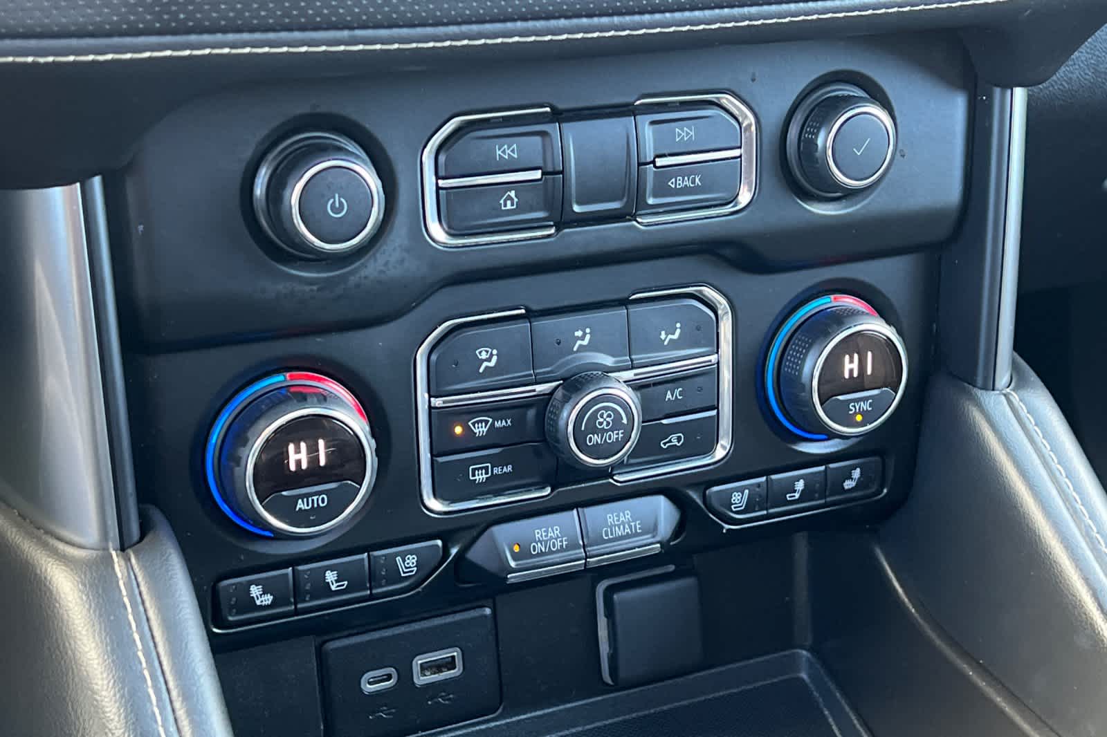 Thumbnail: 2021 Chevrolet Tahoe - 23