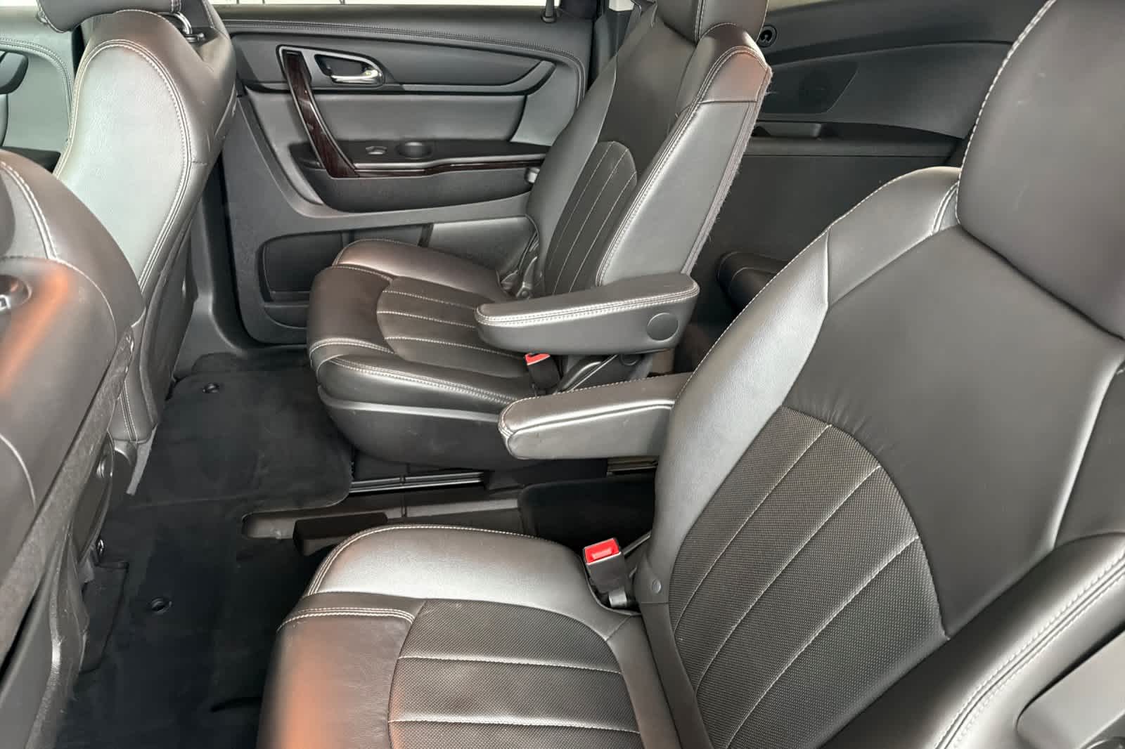 Thumbnail: 2017 Chevrolet Traverse - 4