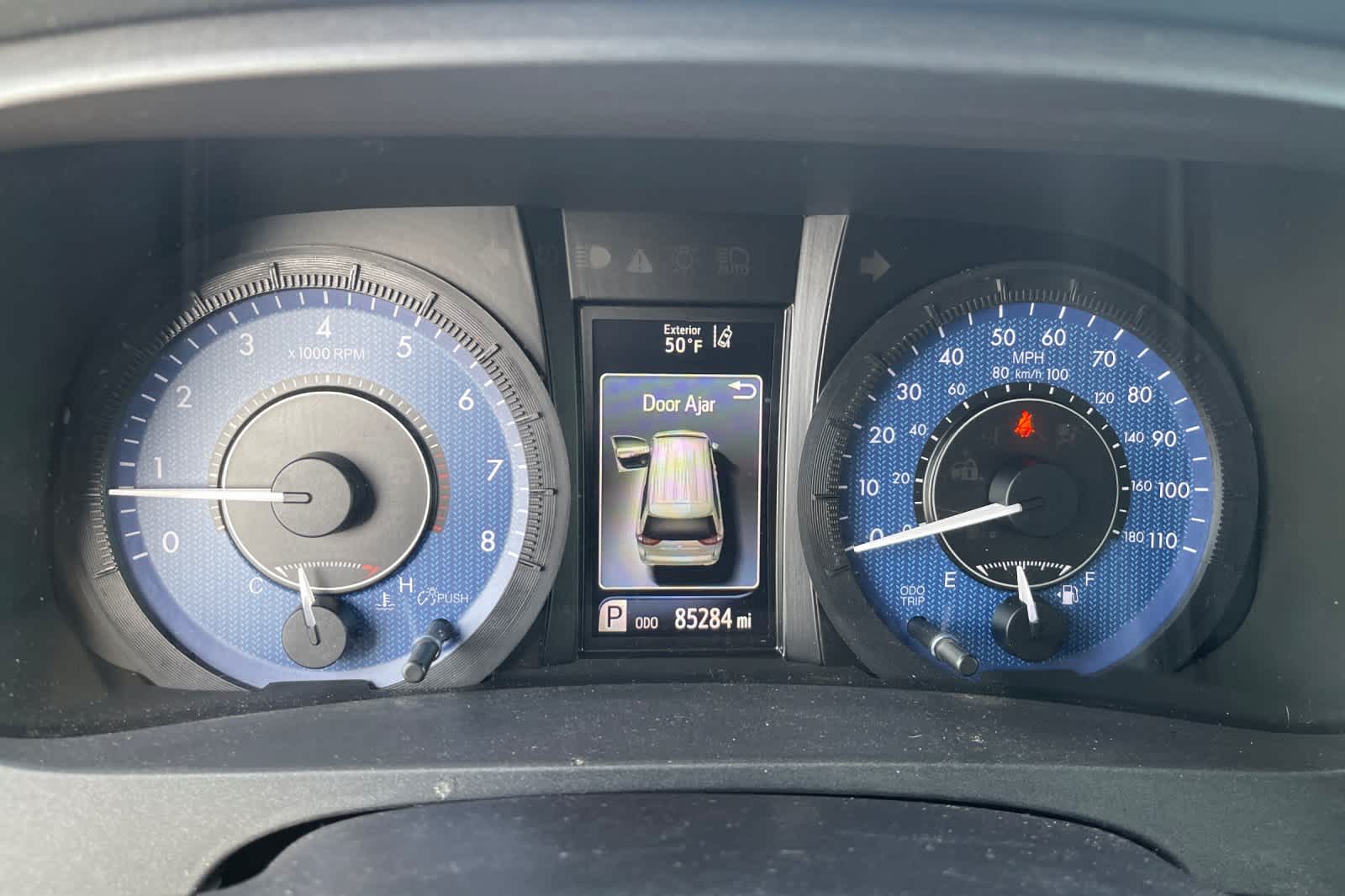 Thumbnail: 2019 Toyota Sienna - 13