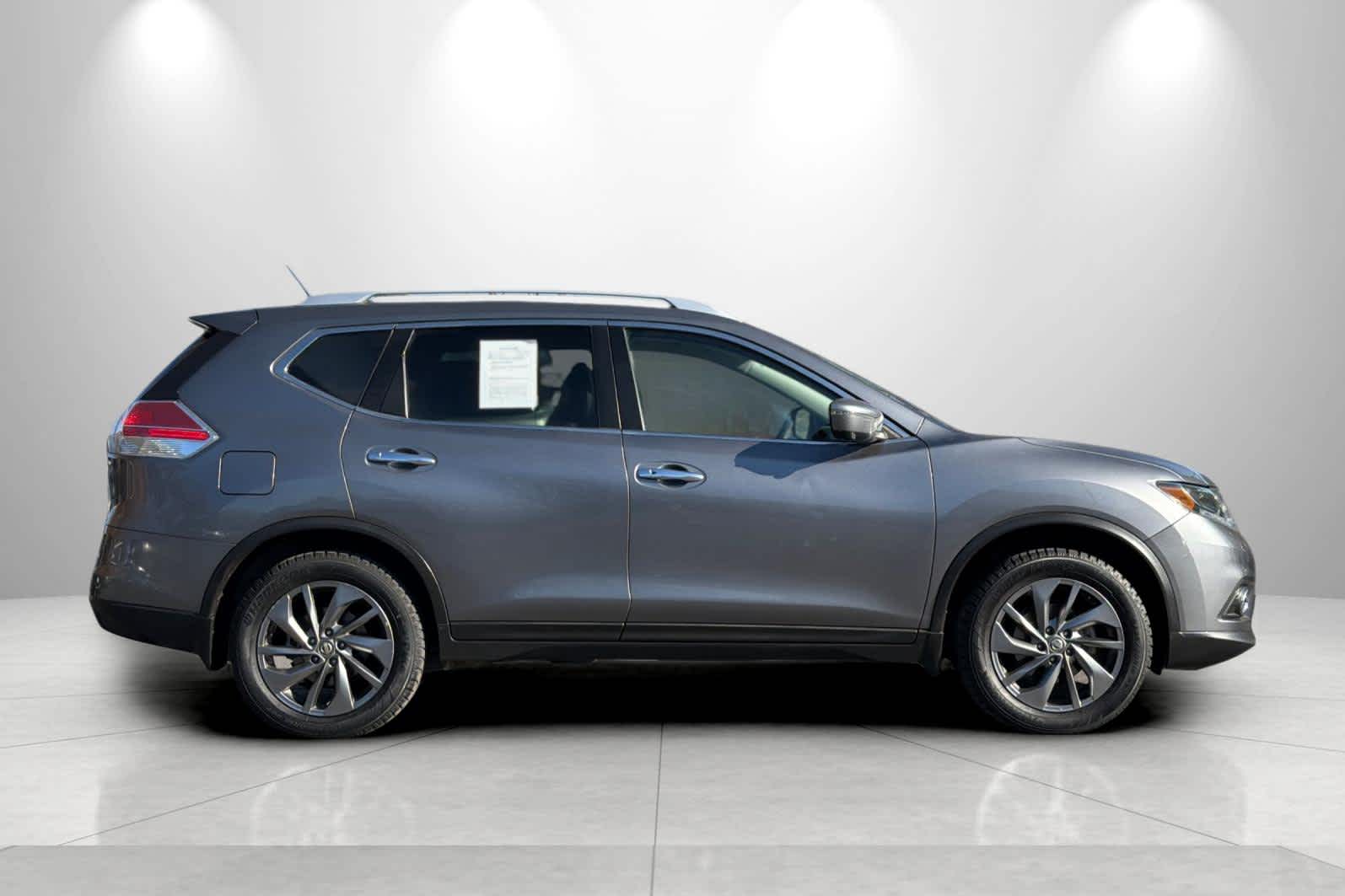 Thumbnail: 2016 Nissan Rogue - 8