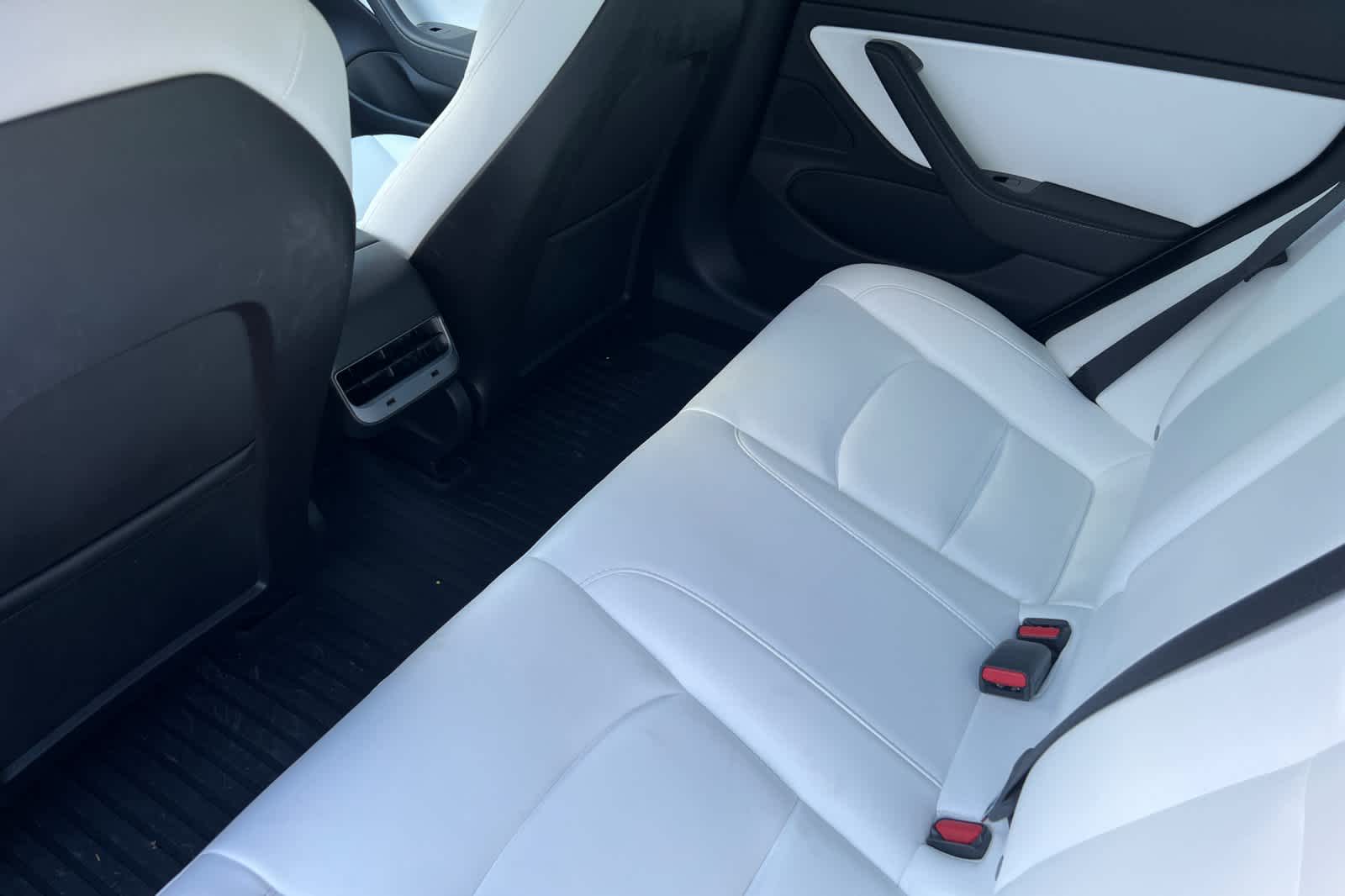 Thumbnail: 2019 Tesla Model 3 - 4