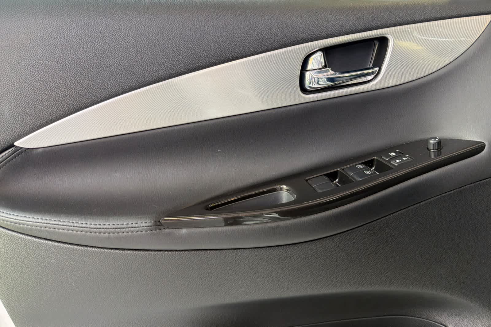Thumbnail: 2017 INFINITI QX50 - 14