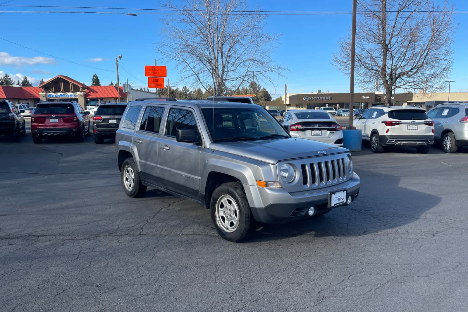 Thumbnail: 2016 Jeep Patriot - 9