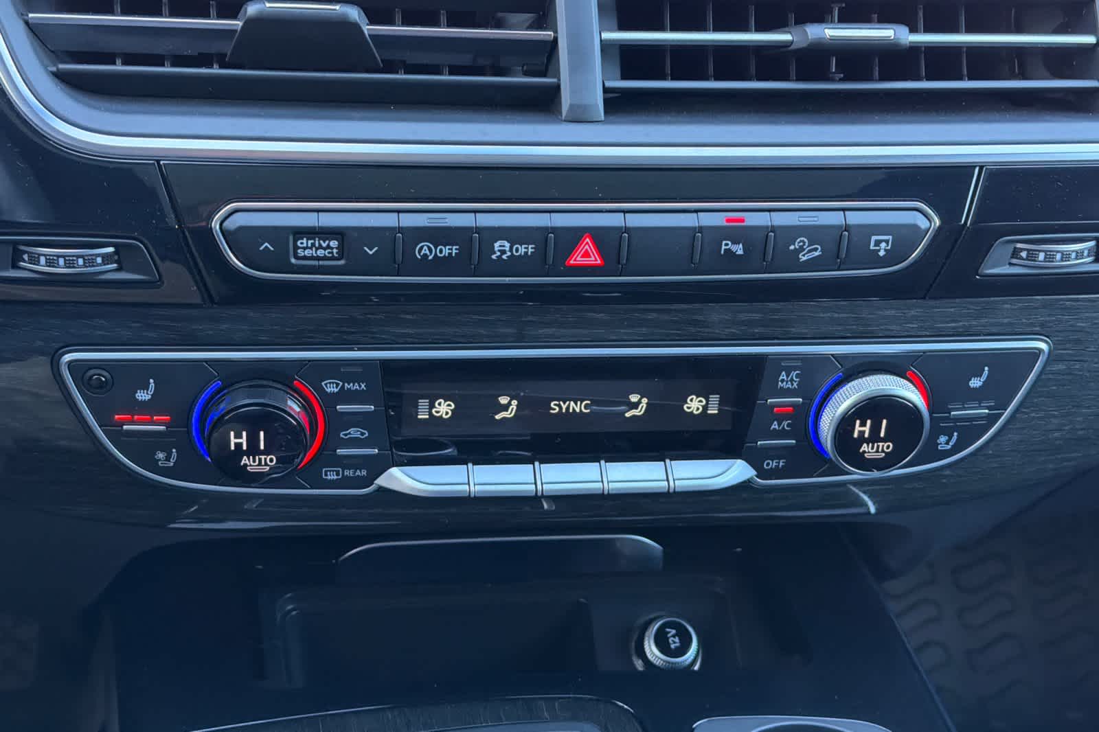 Thumbnail: 2017 Audi Q7 - 24