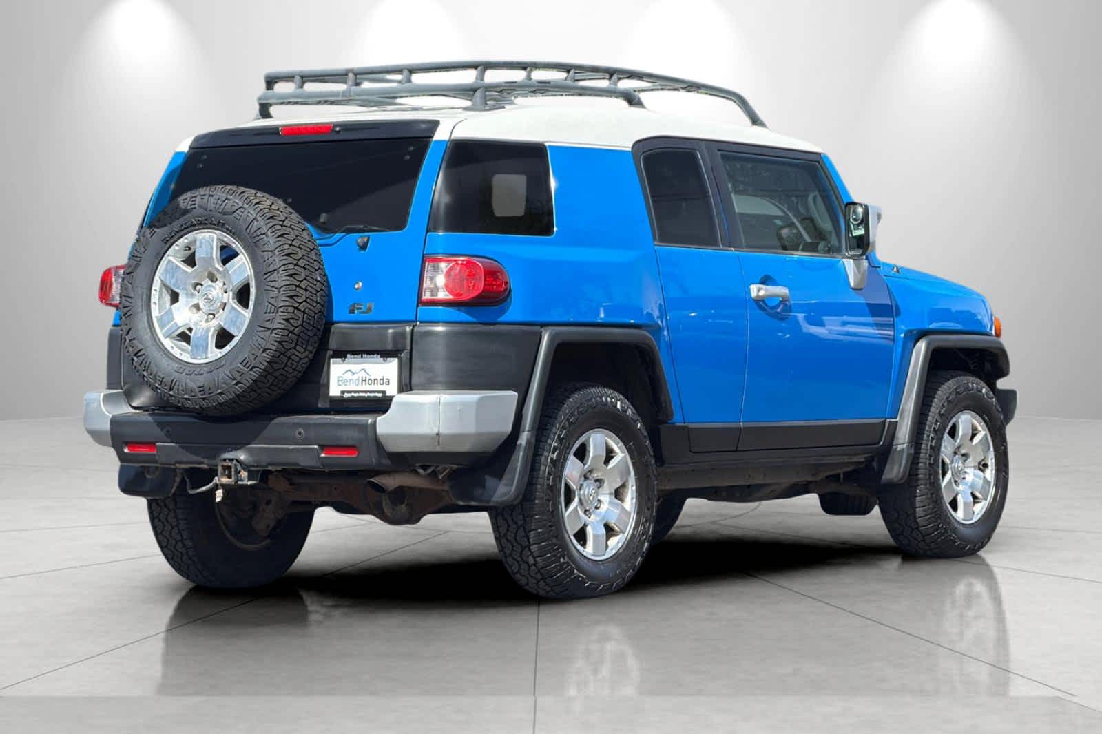 Thumbnail: 2007 Toyota FJ Cruiser - 2