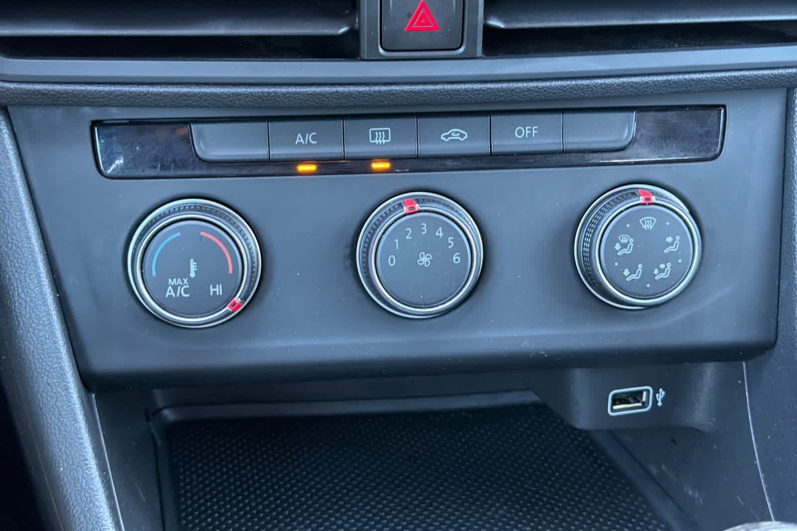 Thumbnail: 2019 Volkswagen Jetta - 21