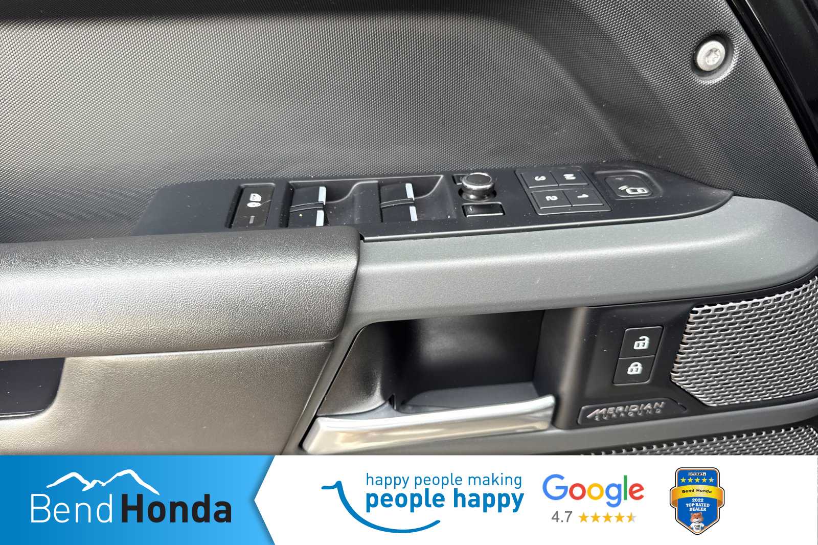 Thumbnail: 2021 Land Rover Defender - 14