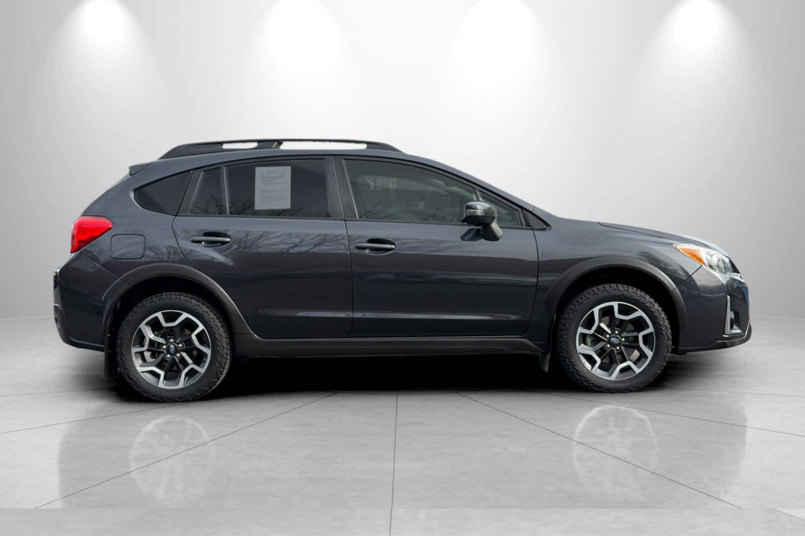 Thumbnail: 2016 Subaru Crosstrek - 8